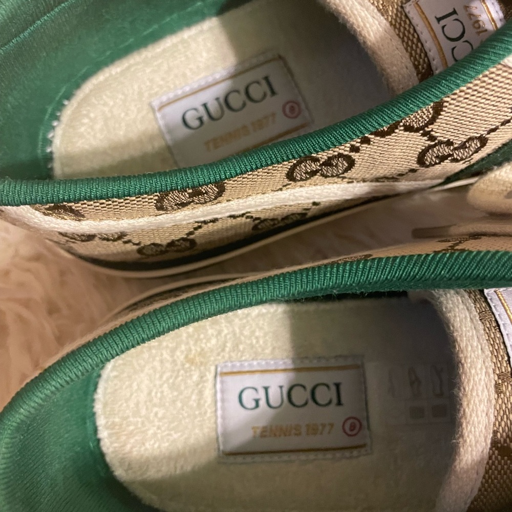 Gucci Web Canvas Low Top Sneaker - Picture 7 of 7